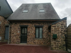 Maison champêtre à Gavray-sur-Sienne avec jardin clôturé